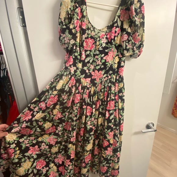 Laura Ashley Pink Red Maxi Sundress with Puff Sleeves for Weddings - Picture 3 of 6